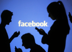 فيسبوك تهدد بإزالة الأخبار من منصتها