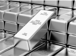 الفضة تتفوق على الذهب وتسجل أعلى مستوى منذ 11 عاماً